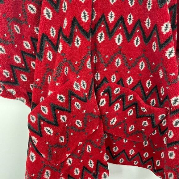 One Size Fits Most Pullover Teddy Fleece Poncho Shawl  Half Zip  Pockets Red - Picture 2 of 4